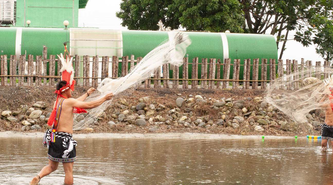 Trường học Thợ săn